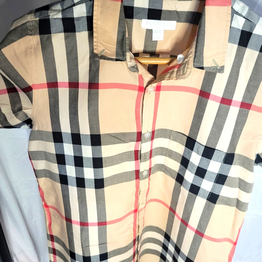 Boy Burberry shirt size 14 ( slightly worn)